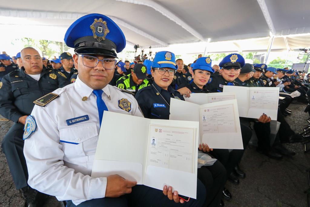 ENTREGA MARTÍ BATRES CERTIFICADOS A LA PRIMERA GENERACIÓN DEL ...