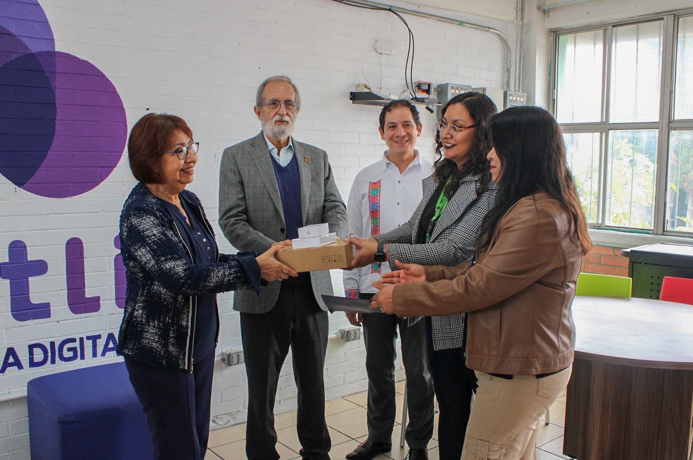 Aula Mixtli (inauguración Iztapalapa) 3.jpg