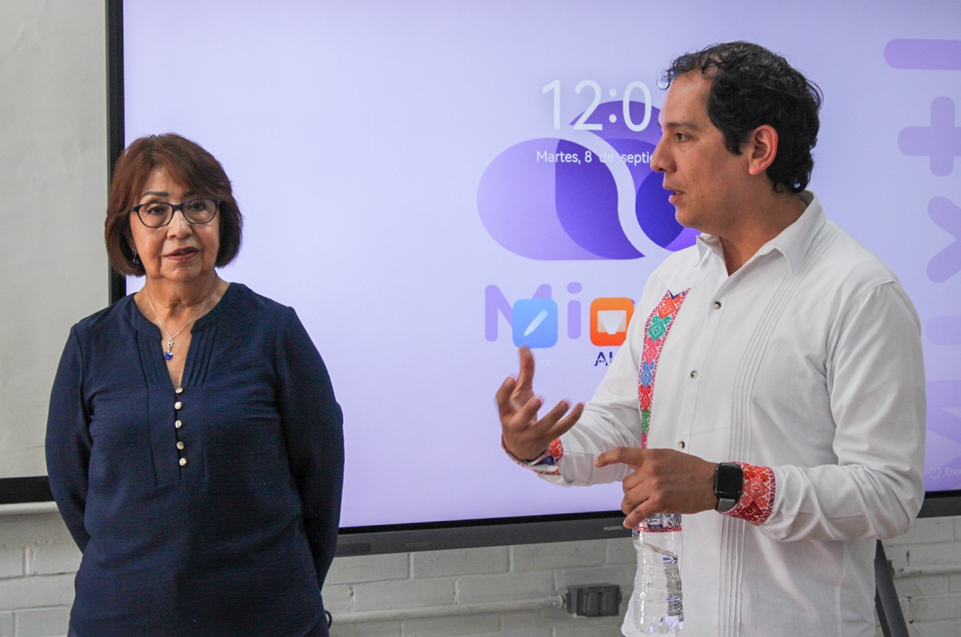 Aula Mixtli (inauguración Iztapalapa) 2.jpg