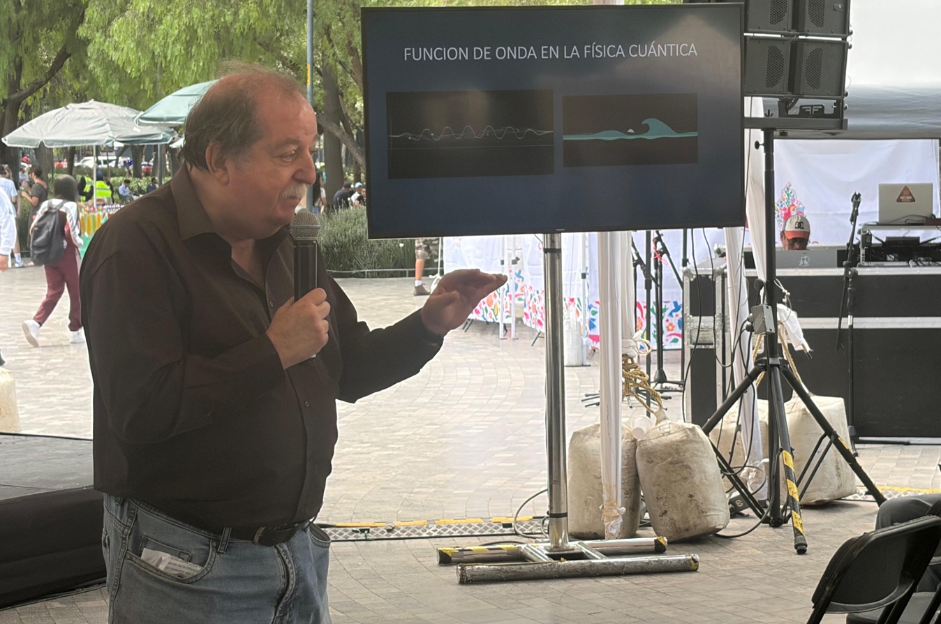 Zócalo de las Ciencias (septiembre) 4.jpg