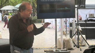 Acerca la SECTEI el conocimiento científico mediante el Zócalo de las Ciencias
