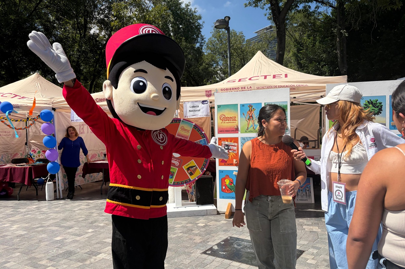 Zócalo de las Ciencias (septiembre) 7.jpg